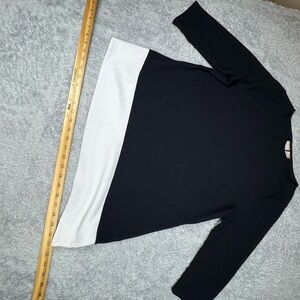 Chico's black and white asymmetrical long-sleeve women's Pullover Blouse Sz 2